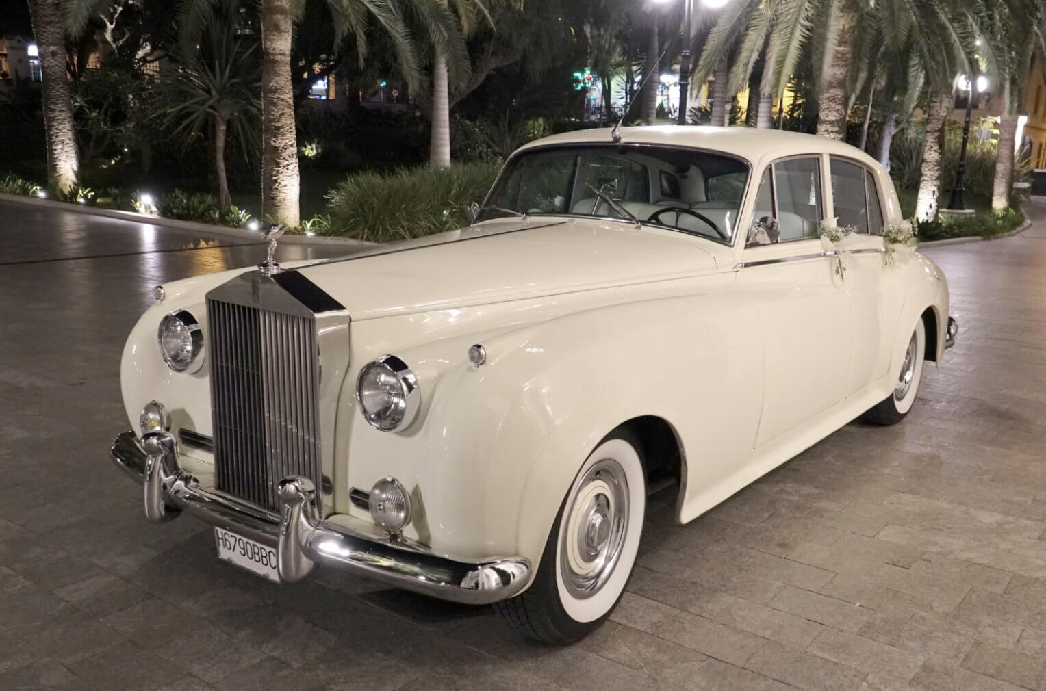 Classic Rolls Royce Silver Cloud hire